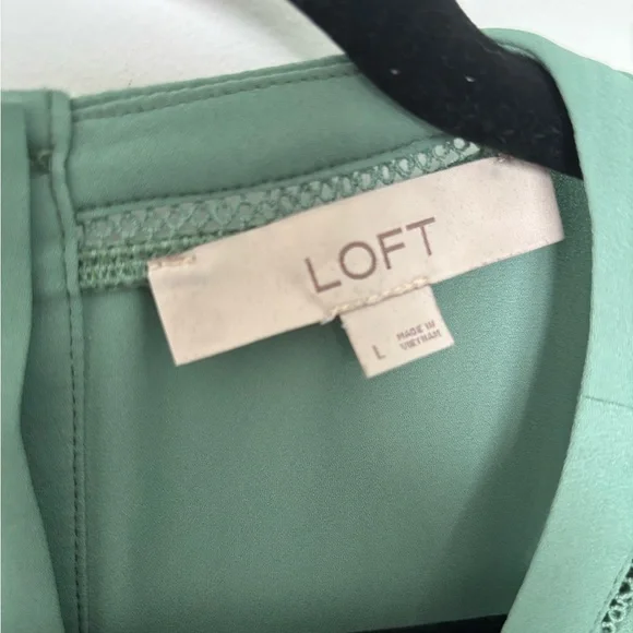 Button-back blouse - Picture 3 of 4